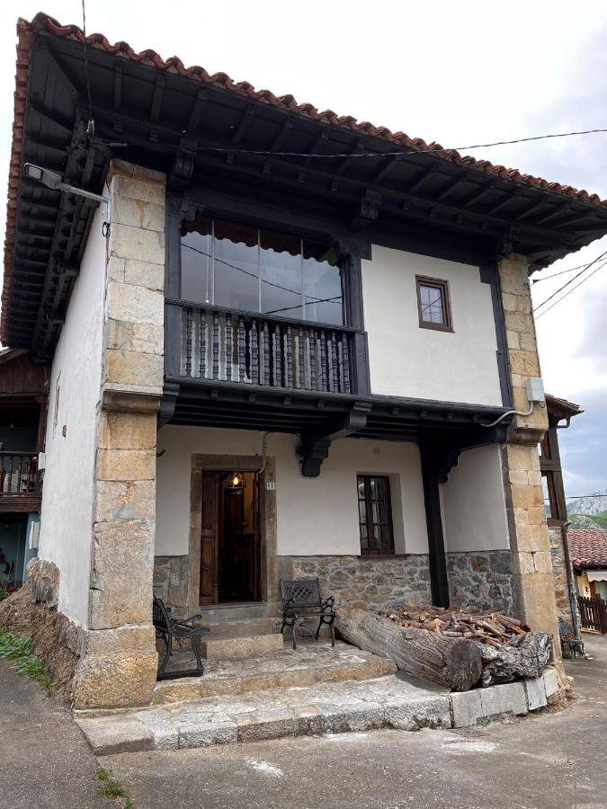 El Refugio Del Busgosu Villa Pen Exterior photo